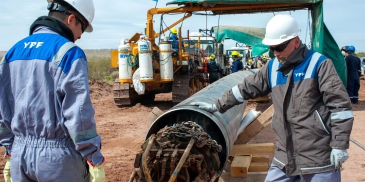 Petroleras se suman al RIGI para construir un proyecto que transporte petróleo de Vaca Muerta a todo el país