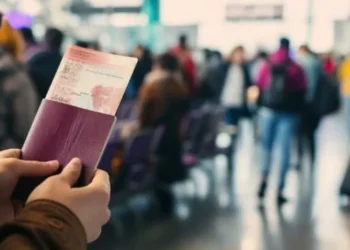 La llegada de turistas cayó 37% en octubre, y se aceleraron los viajes de argentinos al exterior