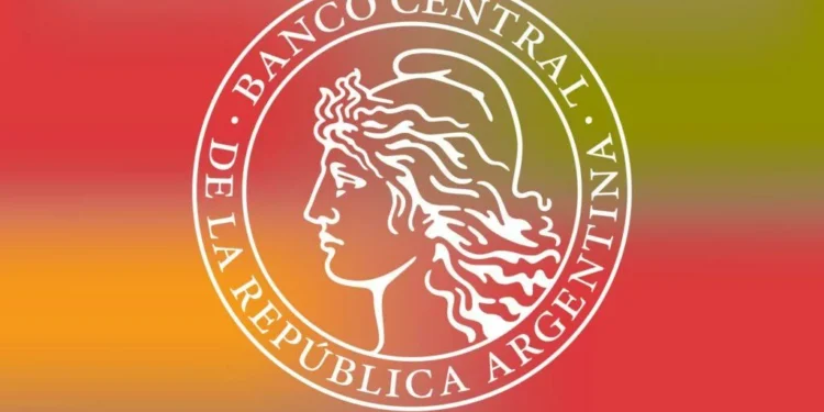 El BCRA en un nuevo paso en la flexibilización del cepo cambiario, modificó los plazos de acceso al dólar oficial para un grupo de empresas