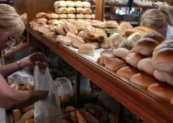 Panaderos afrontan su peor crisis, las ventas cayeron 53% en el año y ya cerraron casi 400 locales