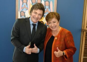 Javier Milei “está cerca” de acordar un crédito con bancos y avanza la negociación con el FMI