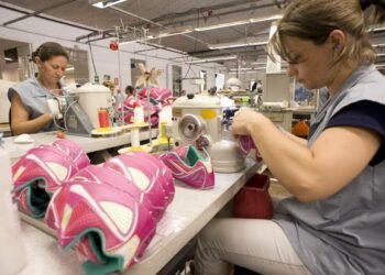 Otro cierre con 360 trabajadores despedidos en este 2025