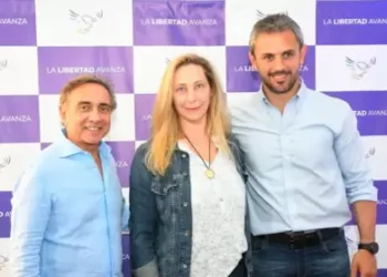 Los libertarios salen en busca de más jefes municipales de cara a las elecciones legislativas