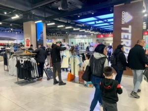 Se desplomó el dólar en Chile y se encarecen las compras para los argentinos