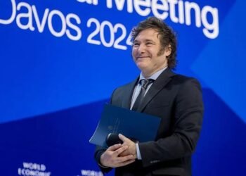 En el cierre de su gira, Javier Milei recibió el “Premio Röpke”