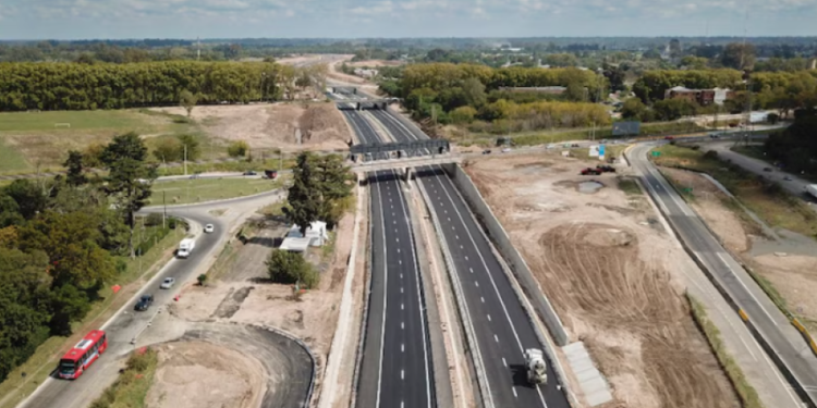 El gobierno de Javier Milei convoca audiencias públicas para licitar la famosa “Ruta del Mercosur”