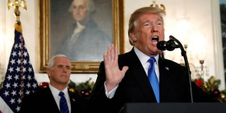 Donald Trump amenaza a los BRICS con una fuerte suba de aranceles