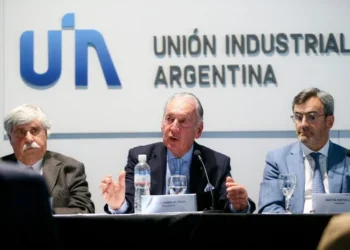 Industria: para poder competir, la UIA pide al Gobierno que avance con el “mini RIGI”