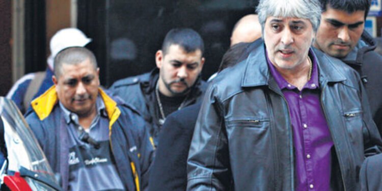 Luego de la violenta manifestación en el Congreso el Ministerio de Seguridad denunció penalmente a los “barra bravas”