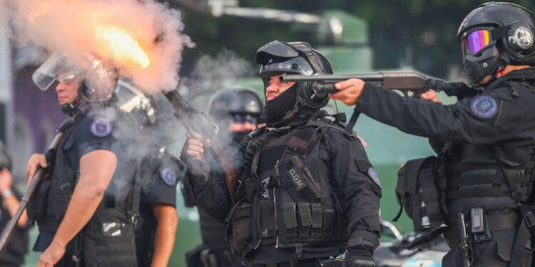 La jueza Karina Andrade justificó la liberación de los detenidos y lanzó críticas al operativo