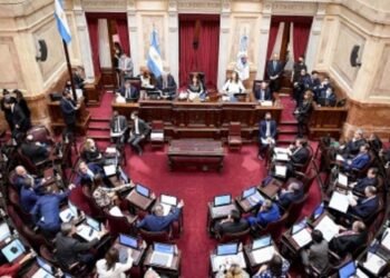 Una advertencia al FMI: los senadores de UxP señalaron que no reconocerán el próximo pacto financiero