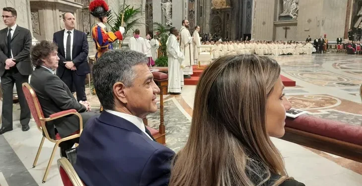 Homenajes porteños: Macri no viaja, delega