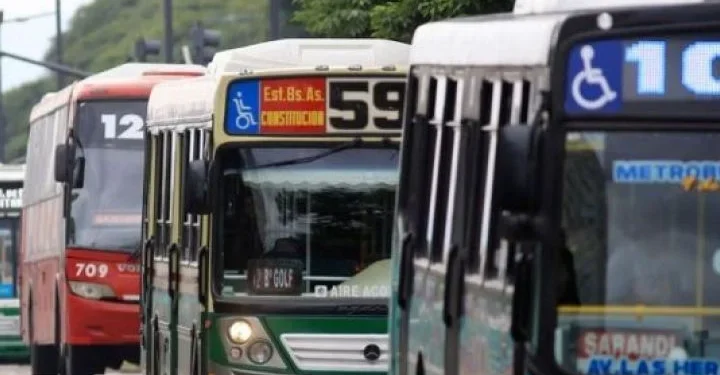 Amenaza de la UTA: Paro de colectivos va