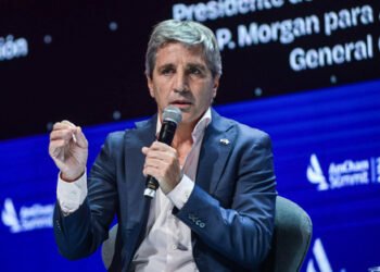 Caputo y los “dólares bajo el colchón”: Aclaraciones