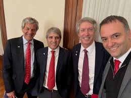 el Gobierno anunció la reducción de regímenes informativos que vigilan consumos