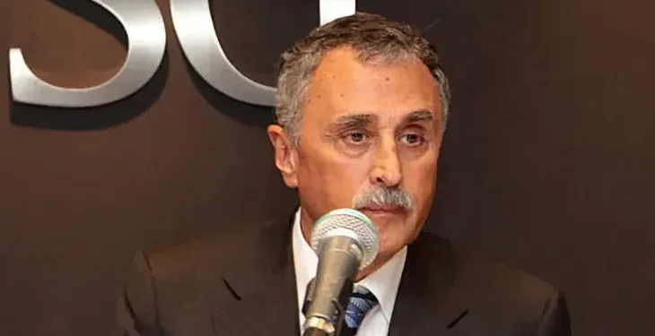 Ministro de Salud Lugones, bajo imputación