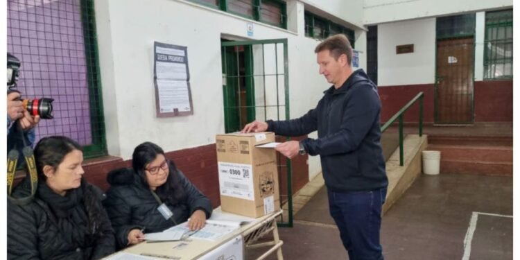 Triunfo oficialista en Misiones, LLA 2do, 3er puesto sorprende