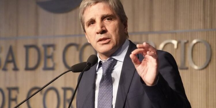 Caputo ofrece ayuda a pymes endeudadas.