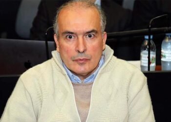 López se entrega en Comodoro Py por Causa Vialidad.