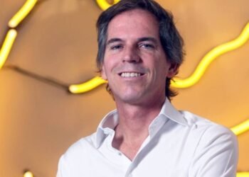 Ratifican a Oxenford como embajador en EEUU.