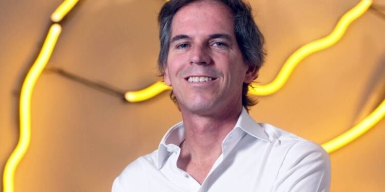 Ratifican a Oxenford como embajador en EEUU.