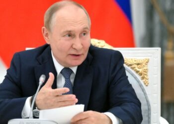 Embajada rusa rechaza cargos de la SIDE.