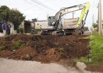 NUEVA OBRA DE ASFALTO EN PARQUE SAN MARTÍN