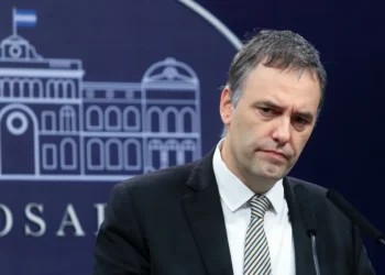 Manuel Adorni: Villarruel “no es parte del proyecto y no importa”.