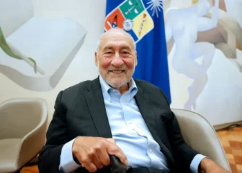 Economista Stiglitz: Argentina no afrontará pagos FMI.