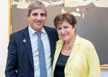 FMI pronostica mejora en Argentina 2025, Milei coincide.