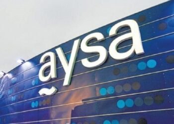 AYSA: el Gobierno habilita cortes por falta de pago y reestructura.