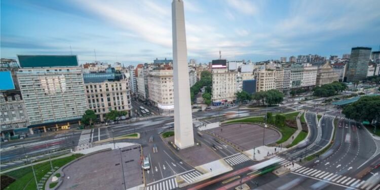 Argentina sigue en el top 10 de inflación.