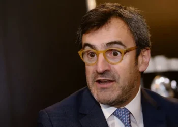 Presidente UIA: La economía sufre “sobrecosto”.