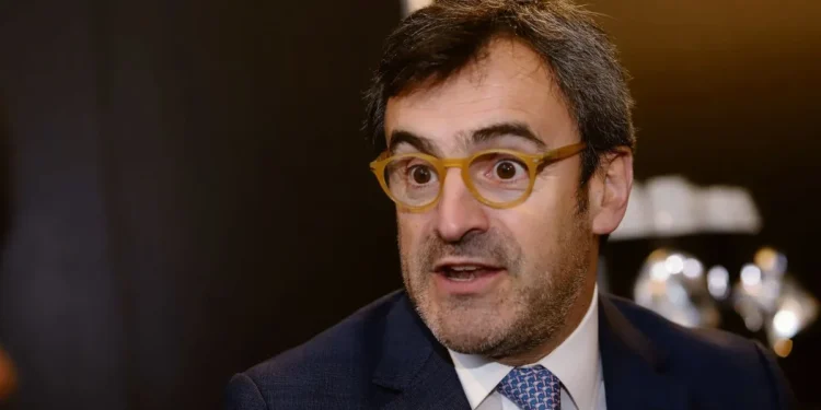 Presidente UIA: La economía sufre “sobrecosto”.