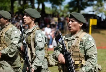 Gobierno anuncia pagos a FFAA hasta noviembre.