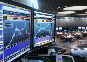 Pulseada política y salto de tasas: Mercados en vilo.