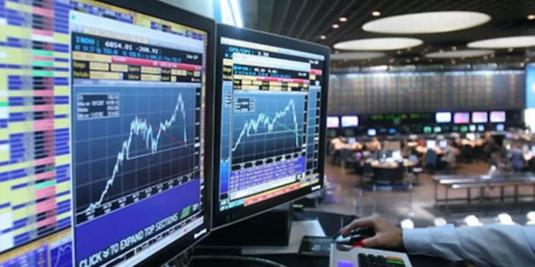 Pulseada política y salto de tasas: Mercados en vilo.