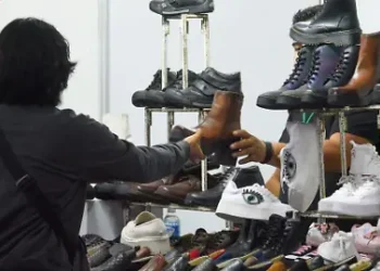 Tormenta en el sector textil: Shein, Temu, algodón, bajas ventas.