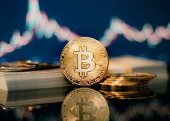 Altcoins suben 19% semanal; Bitcoin lejos de récord.