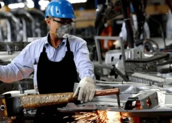 Industria argentina: UIA advierte desaceleración.