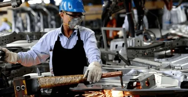 Industria argentina: UIA advierte desaceleración.