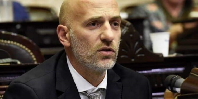 Sueldos: El tenso cruce entre Yacobitti y Caputo.