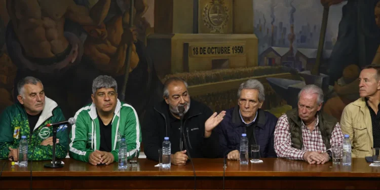 Unidad y críticas al Gobierno: la CGT avanza sin consenso.