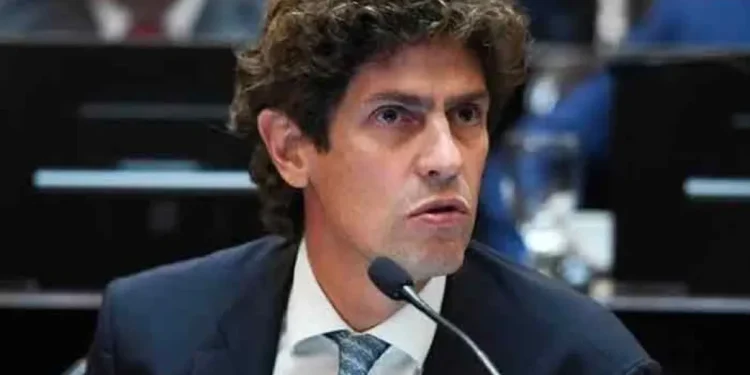 “Caputo, un ludópata con plata del FMI”, dice Lousteau