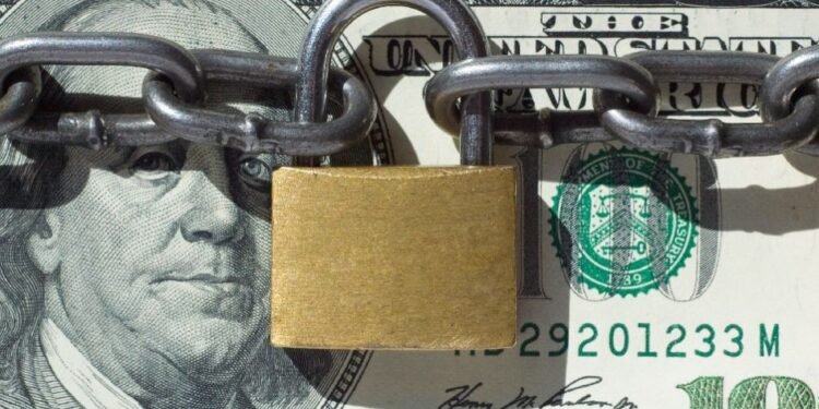 Dólar oficial con cepo: Prohibido operar en financieros.