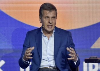 Inconsistencia política, según Redrado