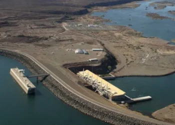 Avanza venta de hidroeléctricas clave