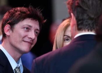 Javier Milei: Santiago Caputo, cerca de sumarse al Gabinete.