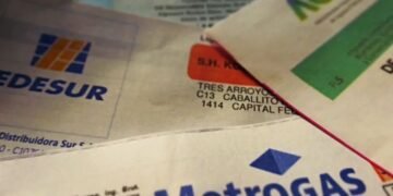 Hogares del AMBA: $170.000 en servicios públicos, 26% de aumento anual.