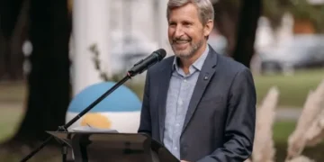 Frigerio a Milei: “No es un cheque en blanco”.
